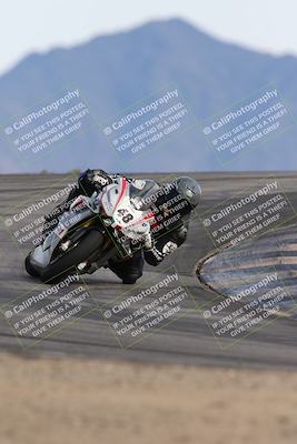 media/Nov-16-2025-Race Pace (Sun) [[8c5fa54630]]/Verified Riders/8-Turn 12 (120pm)/